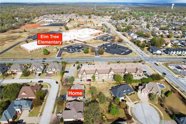 301 SW Beaujolet Street, Bentonville, AR 72712