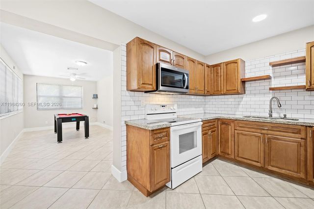 864 NW 16th Terrace, Fort Lauderdale, FL 33311