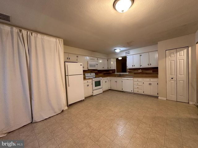 341 KIDWELLY CT, Exton, PA 19341
