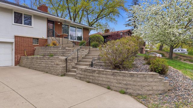 6316 40th Avenue N, Crystal, MN 55427