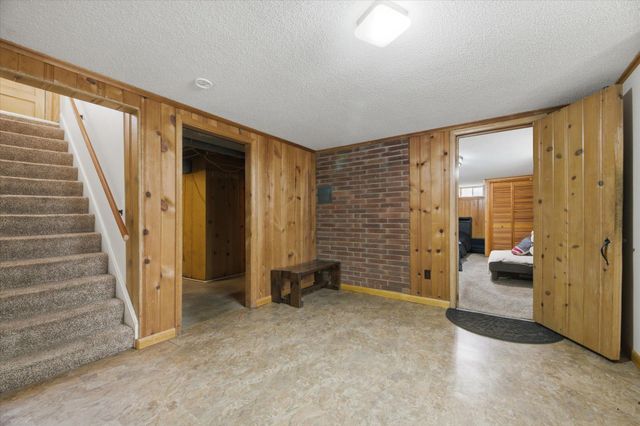 6316 40th Avenue N, Crystal, MN 55427