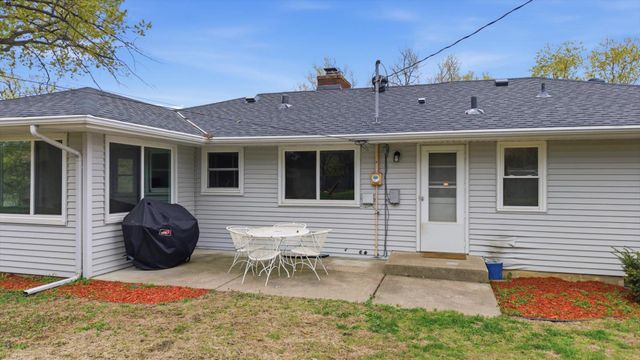 6316 40th Avenue N, Crystal, MN 55427