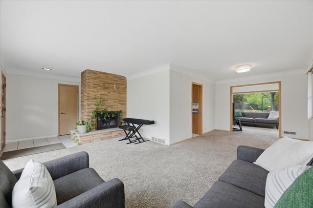 6316 40th Avenue N, Crystal, MN 55427