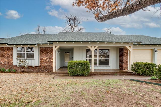 2620 Berkshire Way, The Village, OK 73120