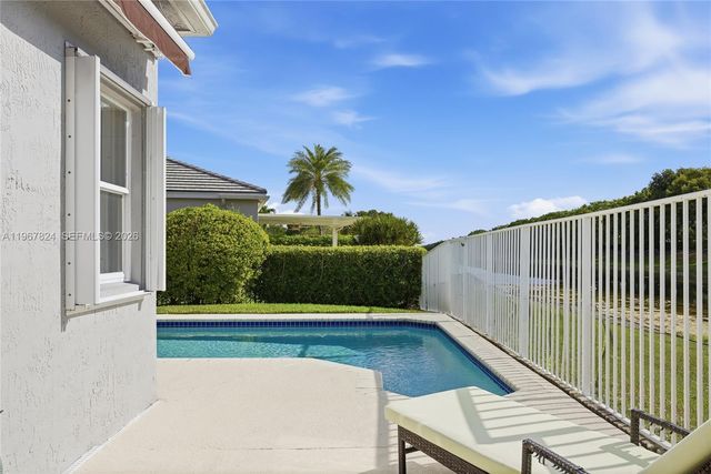 4351 Foxtail Ln, Weston, FL 33331