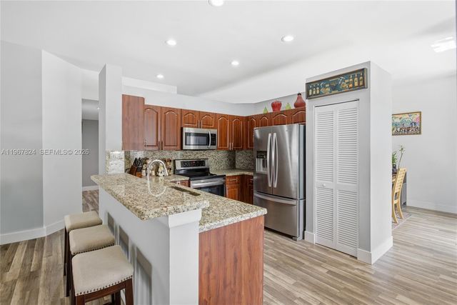 4351 Foxtail Ln, Weston, FL 33331