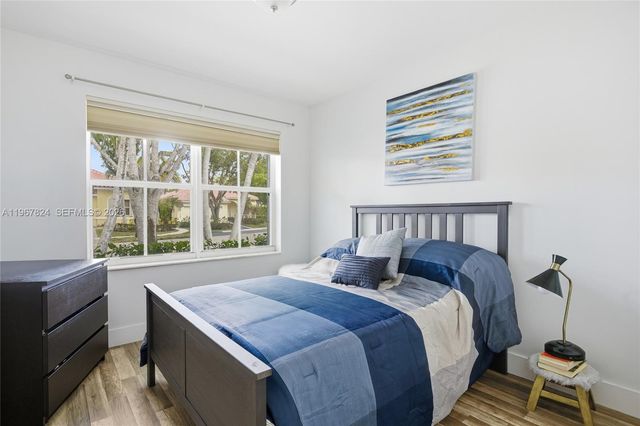 4351 Foxtail Ln, Weston, FL 33331