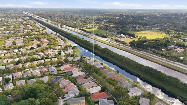 4351 Foxtail Ln, Weston, FL 33331