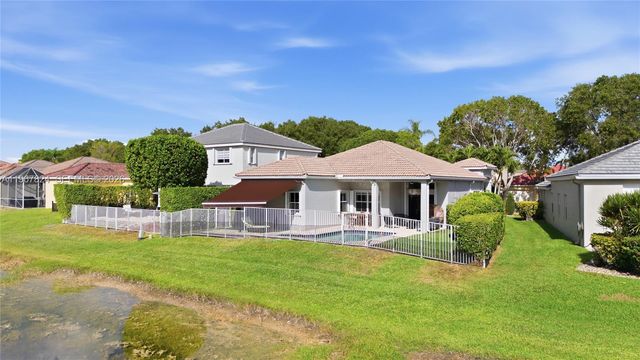 4351 Foxtail Ln, Weston, FL 33331