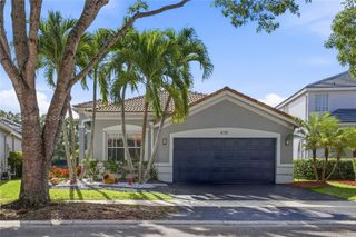 4351 Foxtail Ln, Weston, FL 33331