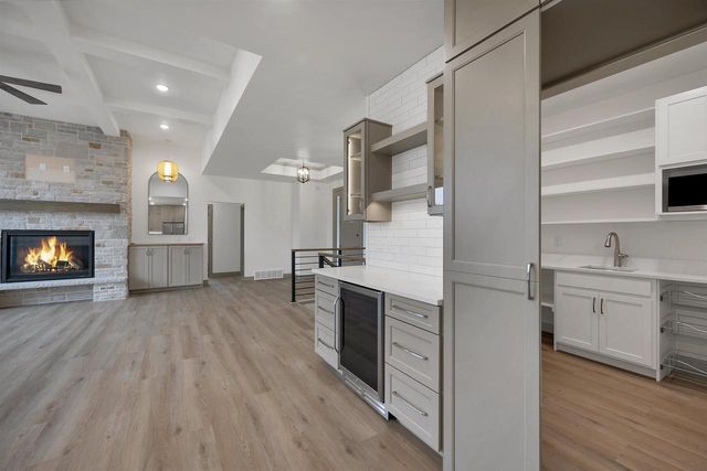 3745 BEACHMONT ROAD, De Pere, WI 54115