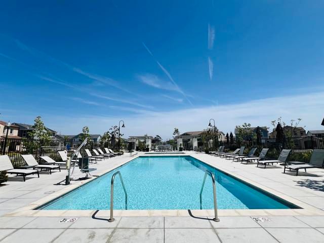 105 S Nevada Ave., Ventura, CA 93004