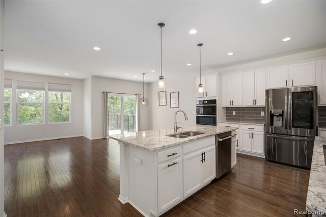 43583 Chancellor Lane, Novi, MI 48375