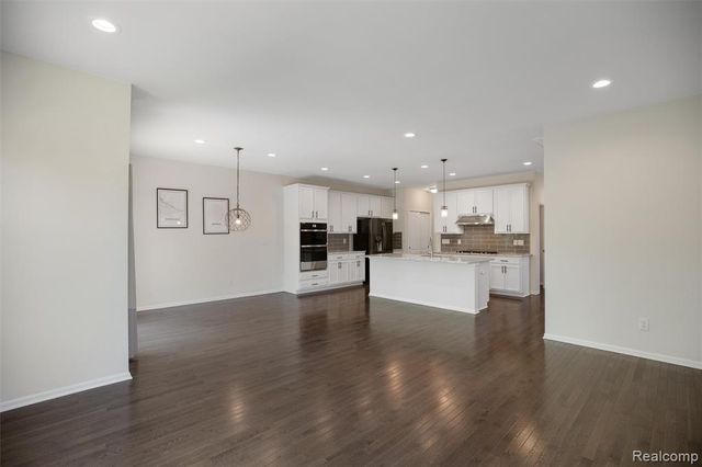 43583 Chancellor Lane, Novi, MI 48375