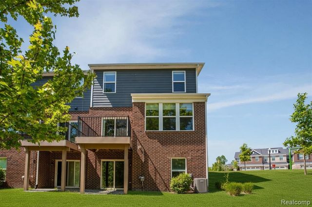 43583 Chancellor Lane, Novi, MI 48375