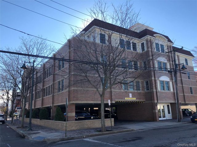 147 Main Street 3B, Mineola, NY 11501