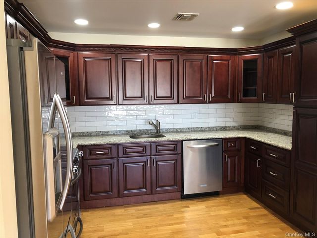 147 Main Street 3B, Mineola, NY 11501