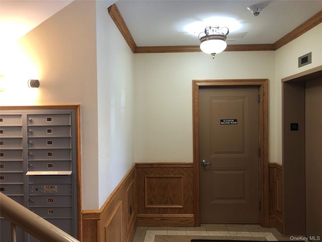 147 Main Street 3B, Mineola, NY 11501