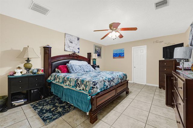 6522 Green Pear Lane, Houston, TX 77049