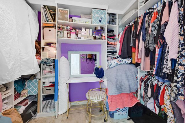 6522 Green Pear Lane, Houston, TX 77049