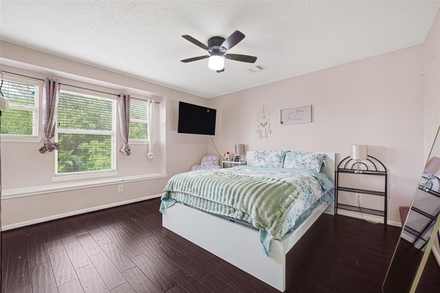 6522 Green Pear Lane, Houston, TX 77049