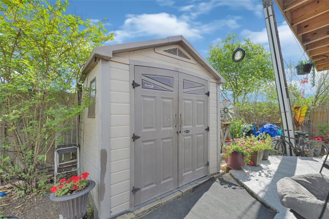 6522 Green Pear Lane, Houston, TX 77049