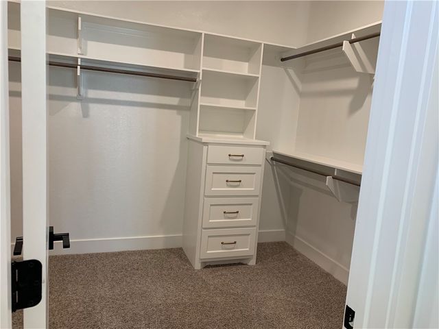 5004 Highline Dr, Bryan, TX 77802