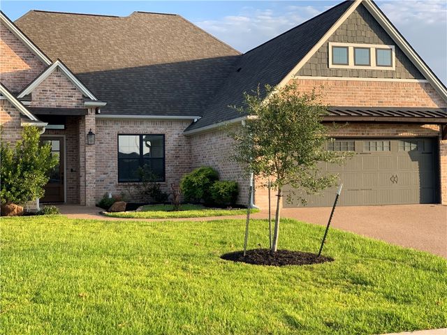 5004 Highline Dr, Bryan, TX 77802