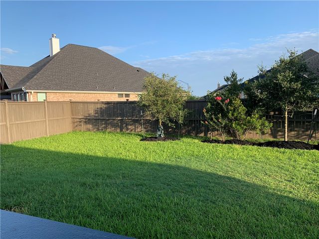 5004 Highline Dr, Bryan, TX 77802