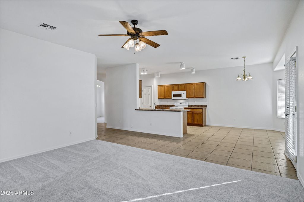 Image 23 of property listing at 3640 E TORREY PINES Lane, Chandler, AZ 85249