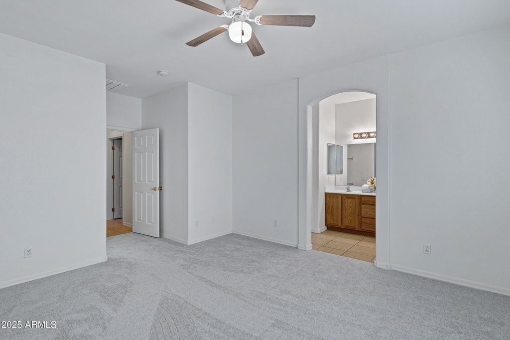 Image 30 of property listing at 3640 E TORREY PINES Lane, Chandler, AZ 85249