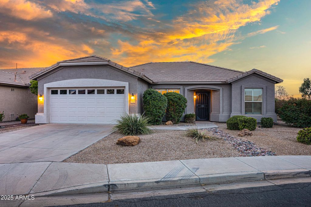 Image 63 of property listing at 3640 E TORREY PINES Lane, Chandler, AZ 85249