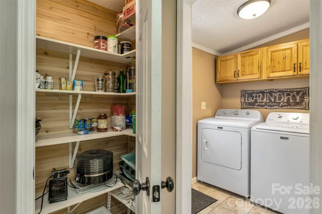 435 McMinn Road, Hendersonville, NC 28792