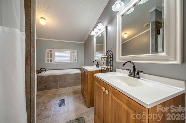 435 McMinn Road, Hendersonville, NC 28792