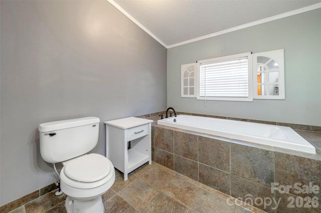 435 McMinn Road, Hendersonville, NC 28792