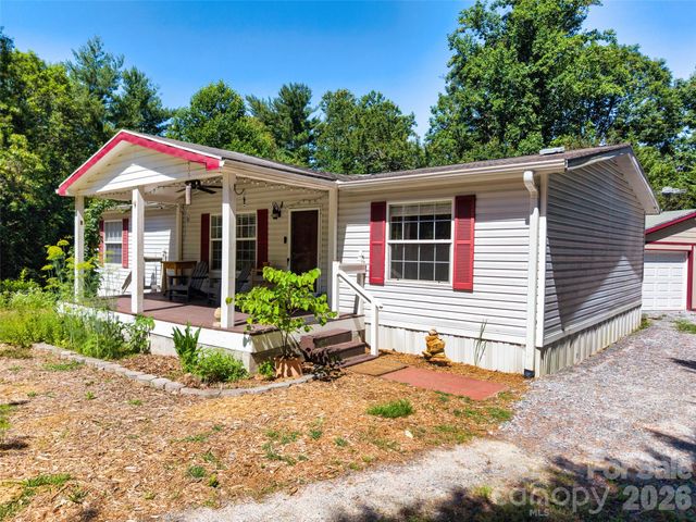 435 McMinn Road, Hendersonville, NC 28792
