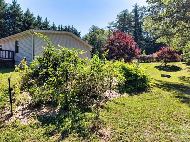 435 McMinn Road, Hendersonville, NC 28792