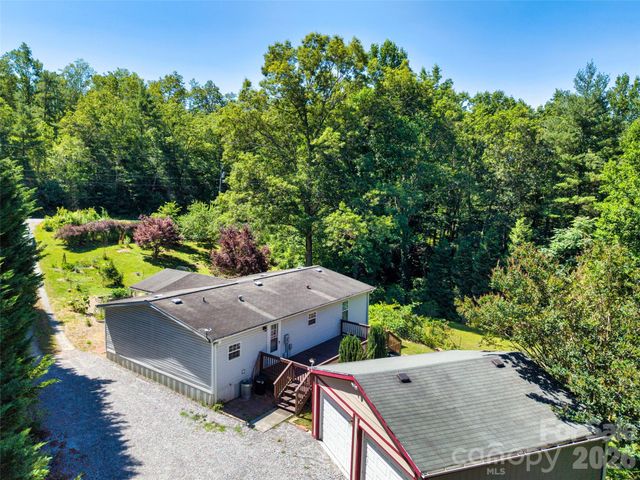 435 McMinn Road, Hendersonville, NC 28792