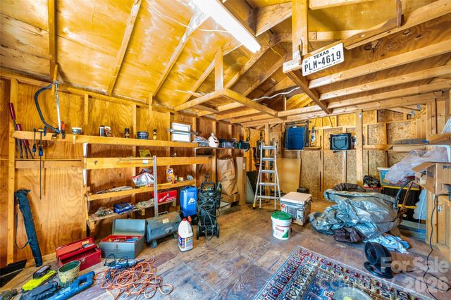 435 McMinn Road, Hendersonville, NC 28792