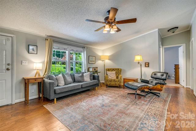 435 McMinn Road, Hendersonville, NC 28792