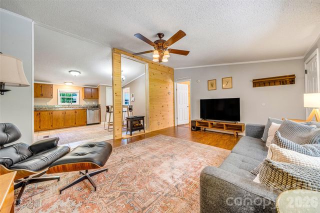 435 McMinn Road, Hendersonville, NC 28792