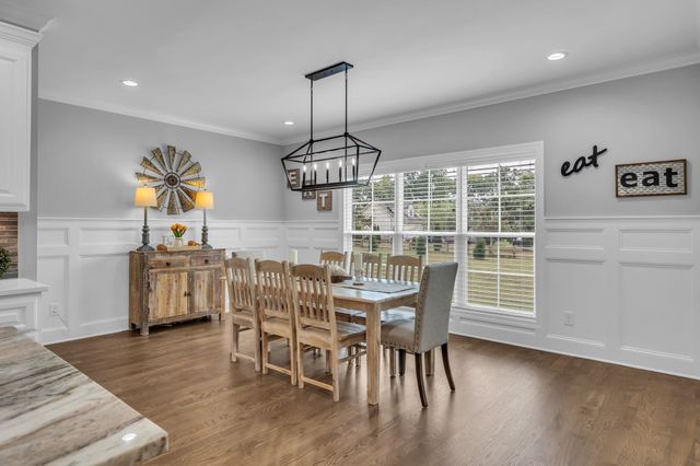 8014 Traditions Ln, Columbia, TN 38401