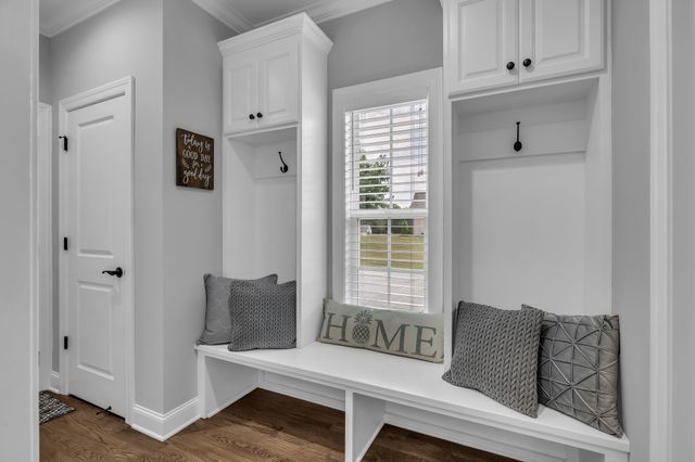 8014 Traditions Ln, Columbia, TN 38401