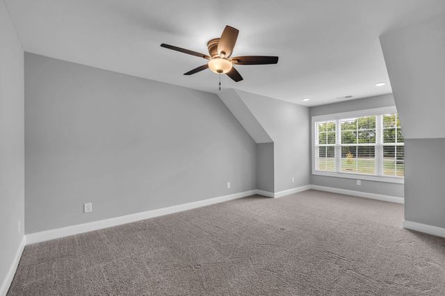 8014 Traditions Ln, Columbia, TN 38401