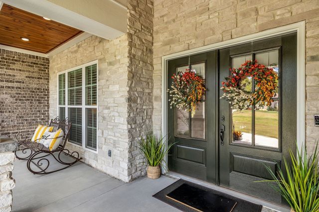 8014 Traditions Ln, Columbia, TN 38401