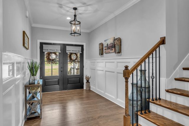 8014 Traditions Ln, Columbia, TN 38401