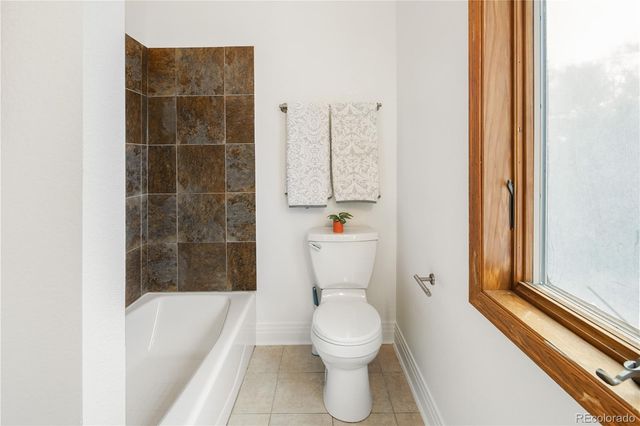 380 County Road, Louisville, CO 80027