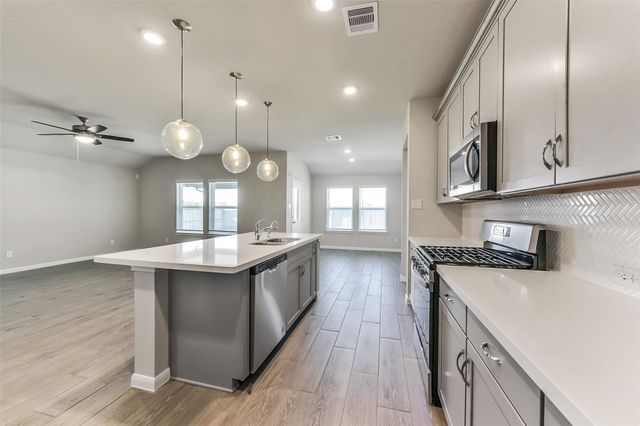 3205 21st Street N, Texas City, TX 77590