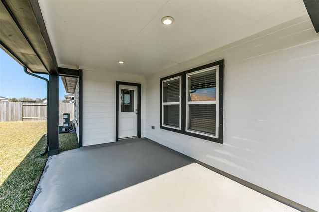 3205 21st Street N, Texas City, TX 77590