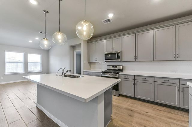 3205 21st Street N, Texas City, TX 77590